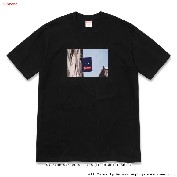 Supreme street scene style black T-shirt
