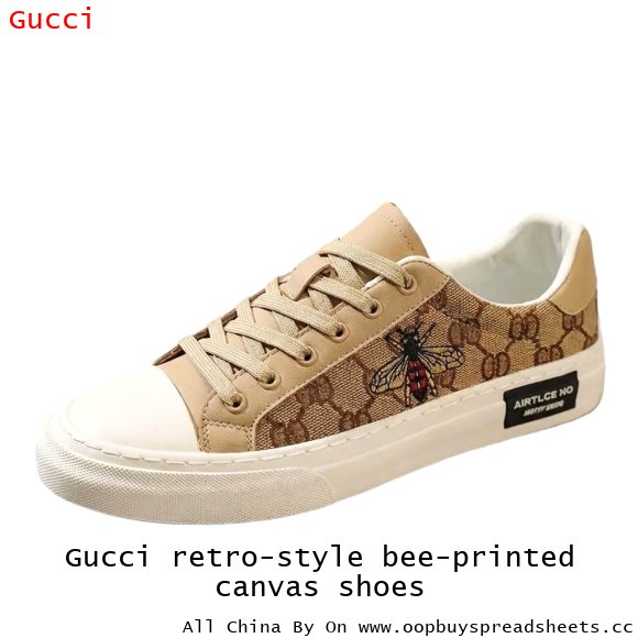 Gucci retro-style bee-printed canvas shoes