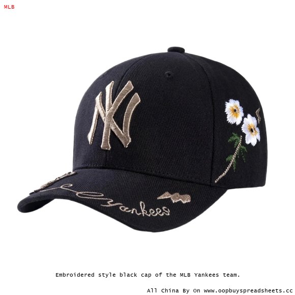 Embroidered style black cap of the MLB Yankees team.