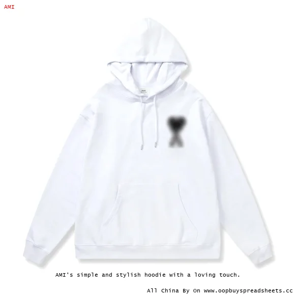 AMI's simple and stylish hoodie with a loving touch.