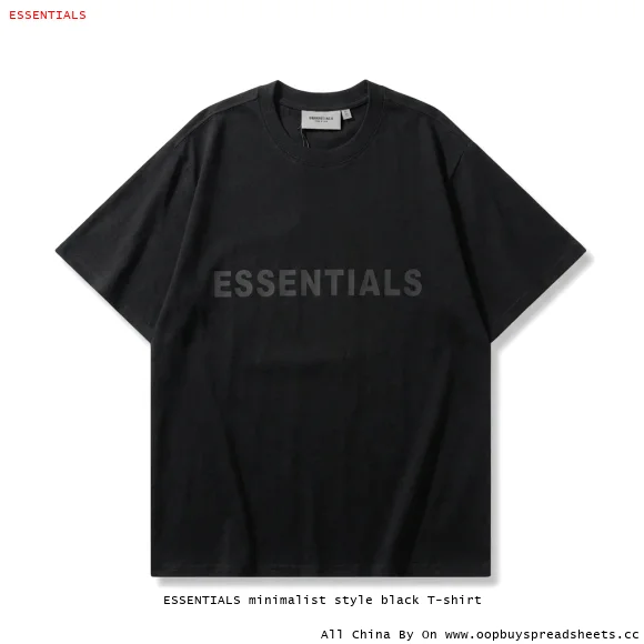ESSENTIALS minimalist style black T-shirt