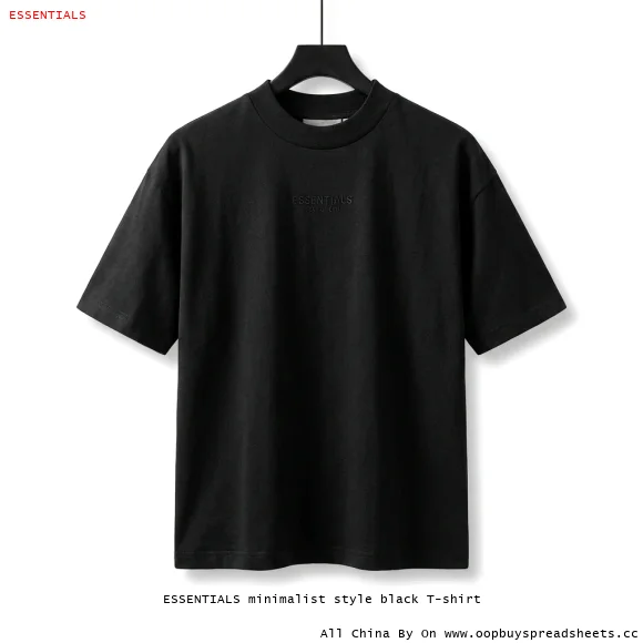 ESSENTIALS minimalist style black T-shirt