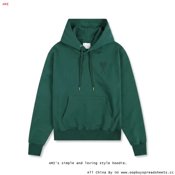 AMI's simple and loving style hoodie.