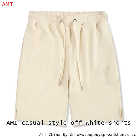 AMI casual style off-white shorts