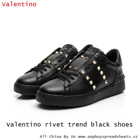 Valentino rivet trend black shoes