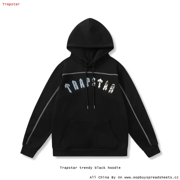 Trapstar trendy black hoodie