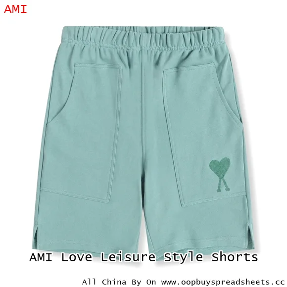 AMI Love Leisure Style Shorts